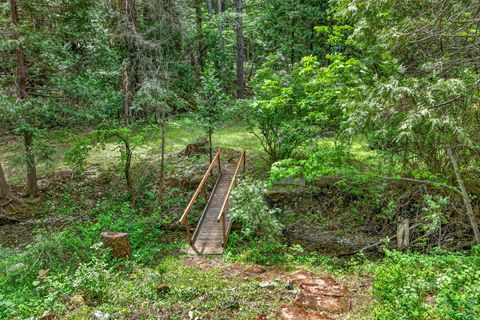 Tiny photo for 9105 W Evans Creek Road, Rogue River, OR 97537 (MLS # 220219777)