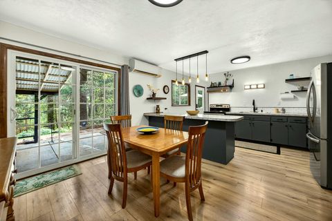 Tiny photo for 9105 W Evans Creek Road, Rogue River, OR 97537 (MLS # 220219777)