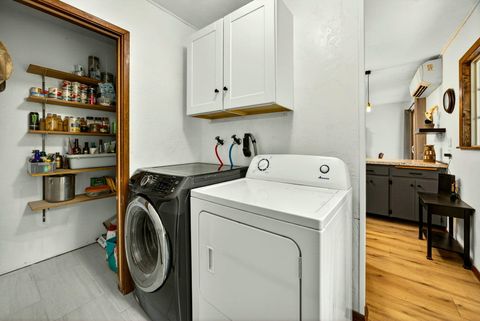 Tiny photo for 9105 W Evans Creek Road, Rogue River, OR 97537 (MLS # 220219777)