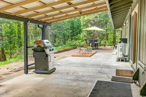 Tiny photo for 9105 W Evans Creek Road, Rogue River, OR 97537 (MLS # 220219777)