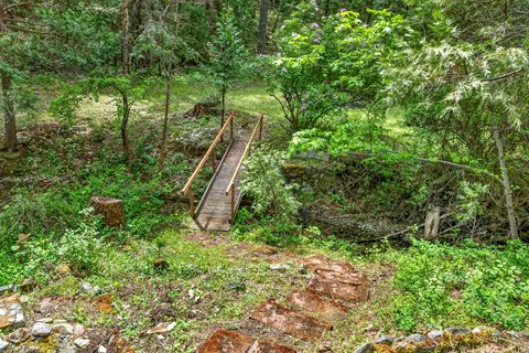 Tiny photo for 9105 W Evans Creek Road, Rogue River, OR 97537 (MLS # 220219777)