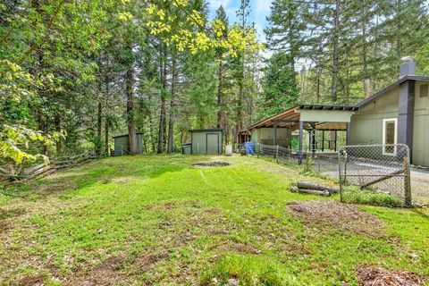 Tiny photo for 9105 W Evans Creek Road, Rogue River, OR 97537 (MLS # 220219777)