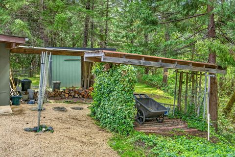 Tiny photo for 9105 W Evans Creek Road, Rogue River, OR 97537 (MLS # 220219777)