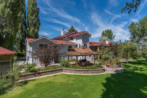 Tiny photo for 59047 Old Lake Road, Christmas Valley, OR 97641 (MLS # 220217220)