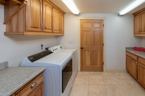 Tiny photo for 59047 Old Lake Road, Christmas Valley, OR 97641 (MLS # 220217220)