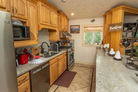Tiny photo for 59047 Old Lake Road, Christmas Valley, OR 97641 (MLS # 220217220)