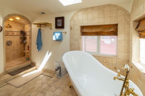 Tiny photo for 59047 Old Lake Road, Christmas Valley, OR 97641 (MLS # 220217220)