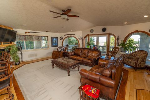 Tiny photo for 59047 Old Lake Road, Christmas Valley, OR 97641 (MLS # 220217220)