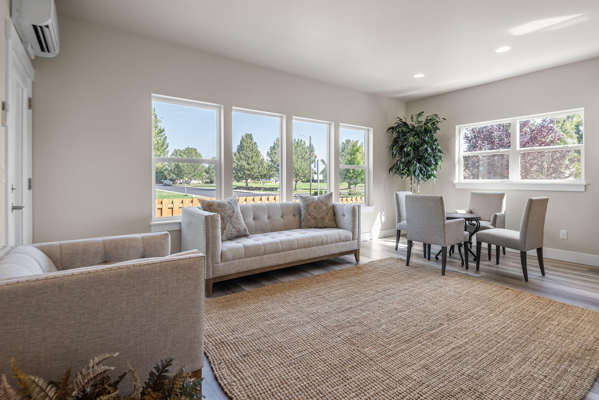2755 Greens Boulevard 12
