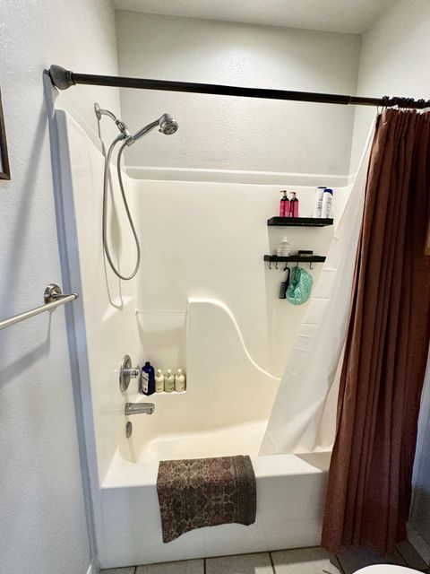 Tiny photo for 5168 Regency Drive, Klamath Falls, OR 97603 (MLS # 220220243)