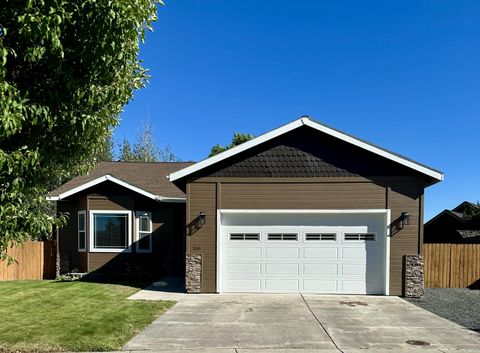 Photo of 5168 Regency Drive, Klamath Falls, OR 97603 (MLS # 220220243)