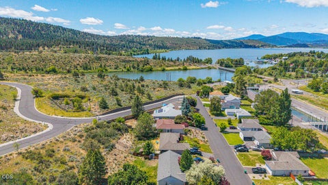 Tiny photo for 2054 California Avenue, Klamath Falls, OR 97601 (MLS # 220223068)