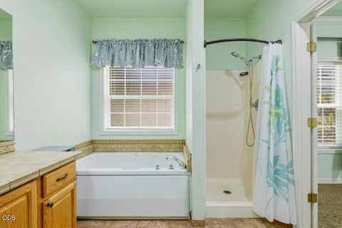 Tiny photo for 2054 California Avenue, Klamath Falls, OR 97601 (MLS # 220223068)