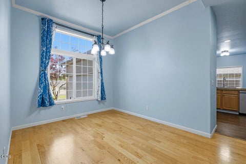 Tiny photo for 2054 California Avenue, Klamath Falls, OR 97601 (MLS # 220223068)