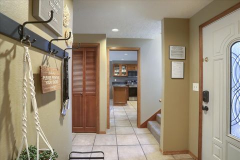 Tiny photo for 57308 Red Fir Lane, Sunriver, OR 97707 (MLS # 220214968)