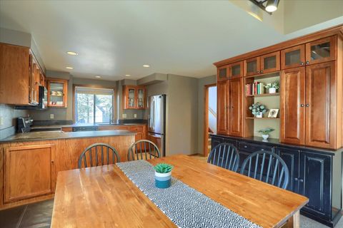 Tiny photo for 57308 Red Fir Lane, Sunriver, OR 97707 (MLS # 220214968)
