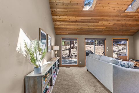 Tiny photo for 57308 Red Fir Lane, Sunriver, OR 97707 (MLS # 220214968)