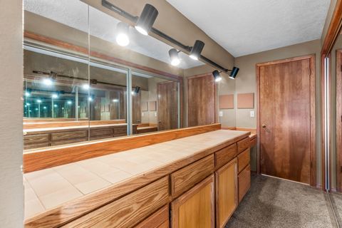 Tiny photo for 57308 Red Fir Lane, Sunriver, OR 97707 (MLS # 220214968)