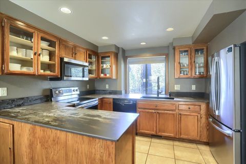 Tiny photo for 57308 Red Fir Lane, Sunriver, OR 97707 (MLS # 220214968)