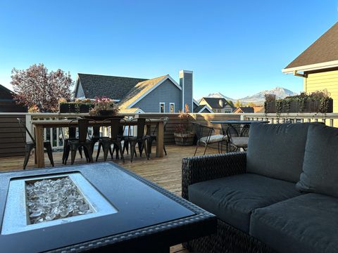 Tiny photo for 597 W Jefferson Avenue, Sisters, OR 97759 (MLS # 220211200)