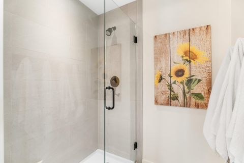 Tiny photo for 597 W Jefferson Avenue, Sisters, OR 97759 (MLS # 220211200)