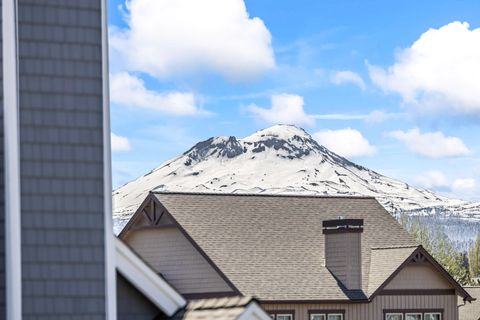 Tiny photo for 597 W Jefferson Avenue, Sisters, OR 97759 (MLS # 220211200)