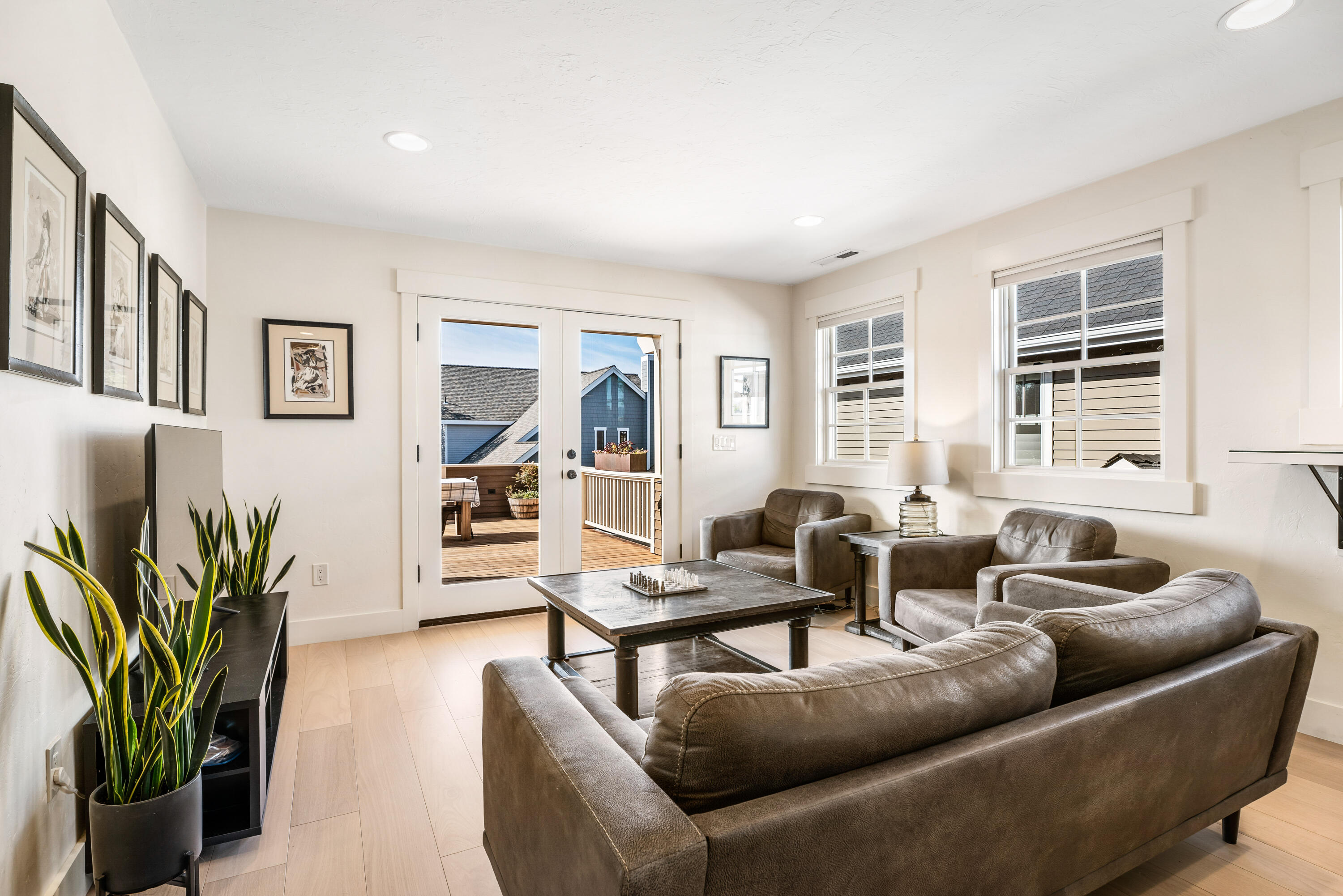 Pine Meadow Vill - Residential