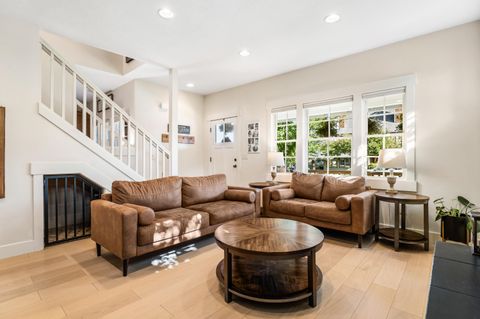 Tiny photo for 597 W Jefferson Avenue, Sisters, OR 97759 (MLS # 220211200)