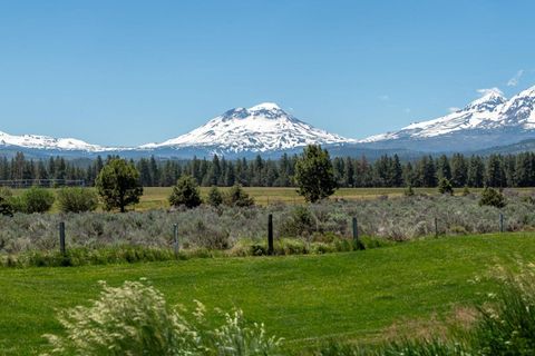 Tiny photo for 597 W Jefferson Avenue, Sisters, OR 97759 (MLS # 220211200)