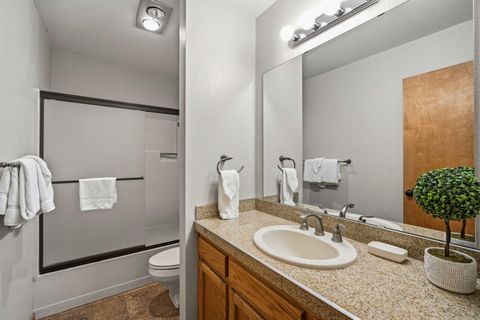 Tiny photo for 57267 Mashie Lane #62, Sunriver, OR 97707 (MLS # 220220051)