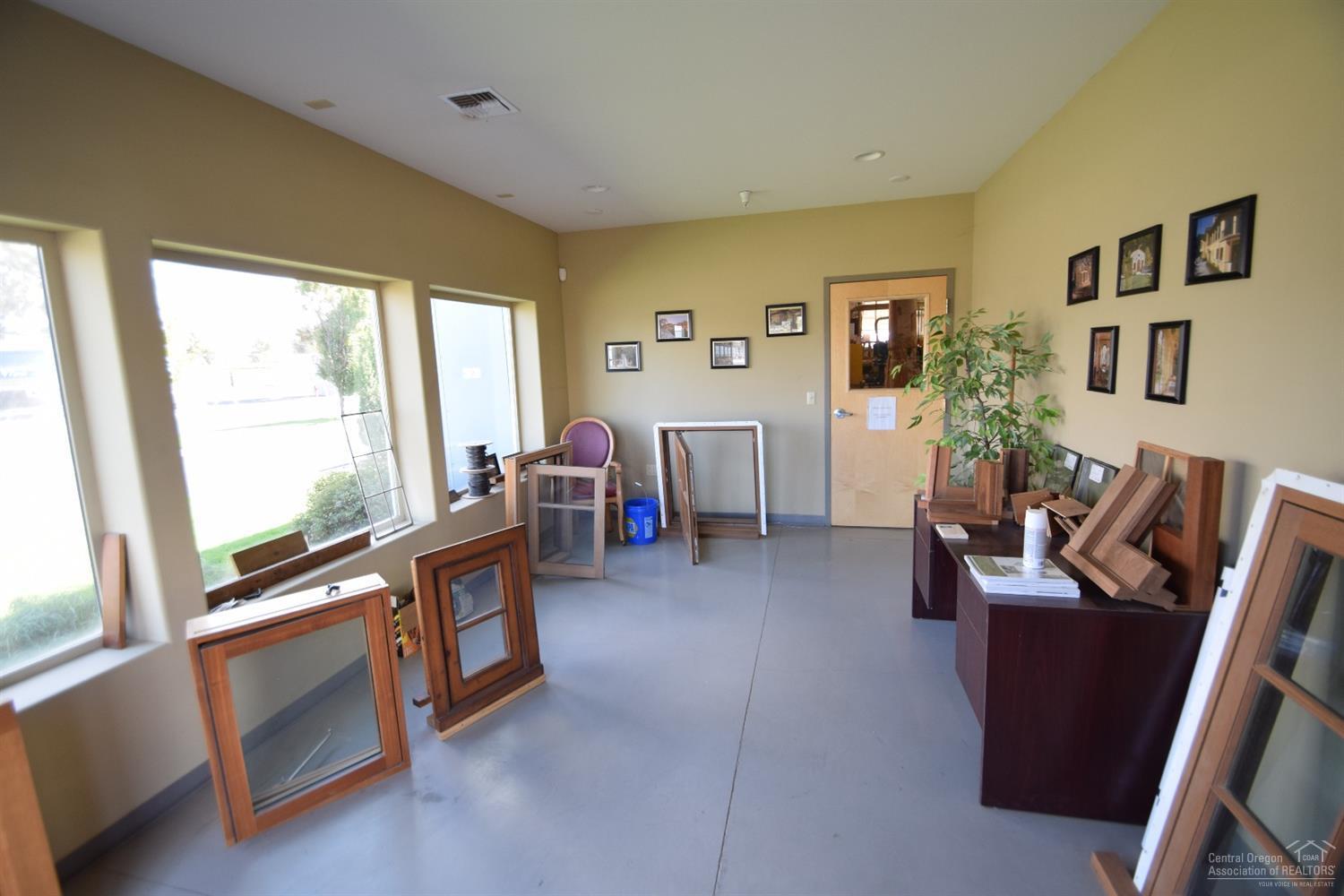 CLAB - Commercial Sale