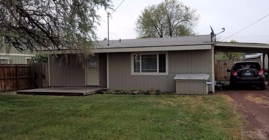 There is a lot of potential in this affordable Mid Century Bungalow on large lot. With 2 bedrooms and 1 full bath this is the perfect investment or starter home. Inside has been meticulously updated and there is room to add on/expand on this generous sized lot. A must see, appointment is needed due to tenant, so call to schedule yours today.