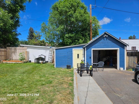 Tiny photo for 419 N 9th Street, Klamath Falls, OR 97601 (MLS # 220223960)
