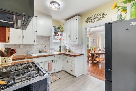 Tiny photo for 419 N 9th Street, Klamath Falls, OR 97601 (MLS # 220223960)