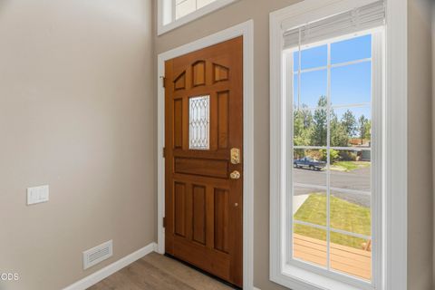 Tiny photo for 64736 Alcor Place, Bend, OR 97703 (MLS # 220224540)