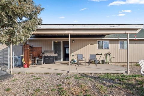 Tiny photo for 13344 SW Peninsula Drive, Terrebonne, OR 97760 (MLS # 220212995)