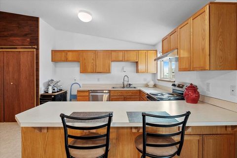 Tiny photo for 13344 SW Peninsula Drive, Terrebonne, OR 97760 (MLS # 220212995)