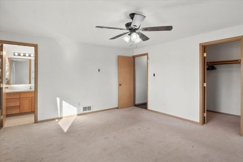 Tiny photo for 13344 SW Peninsula Drive, Terrebonne, OR 97760 (MLS # 220212995)