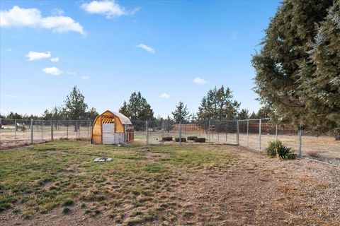 Tiny photo for 13344 SW Peninsula Drive, Terrebonne, OR 97760 (MLS # 220212995)