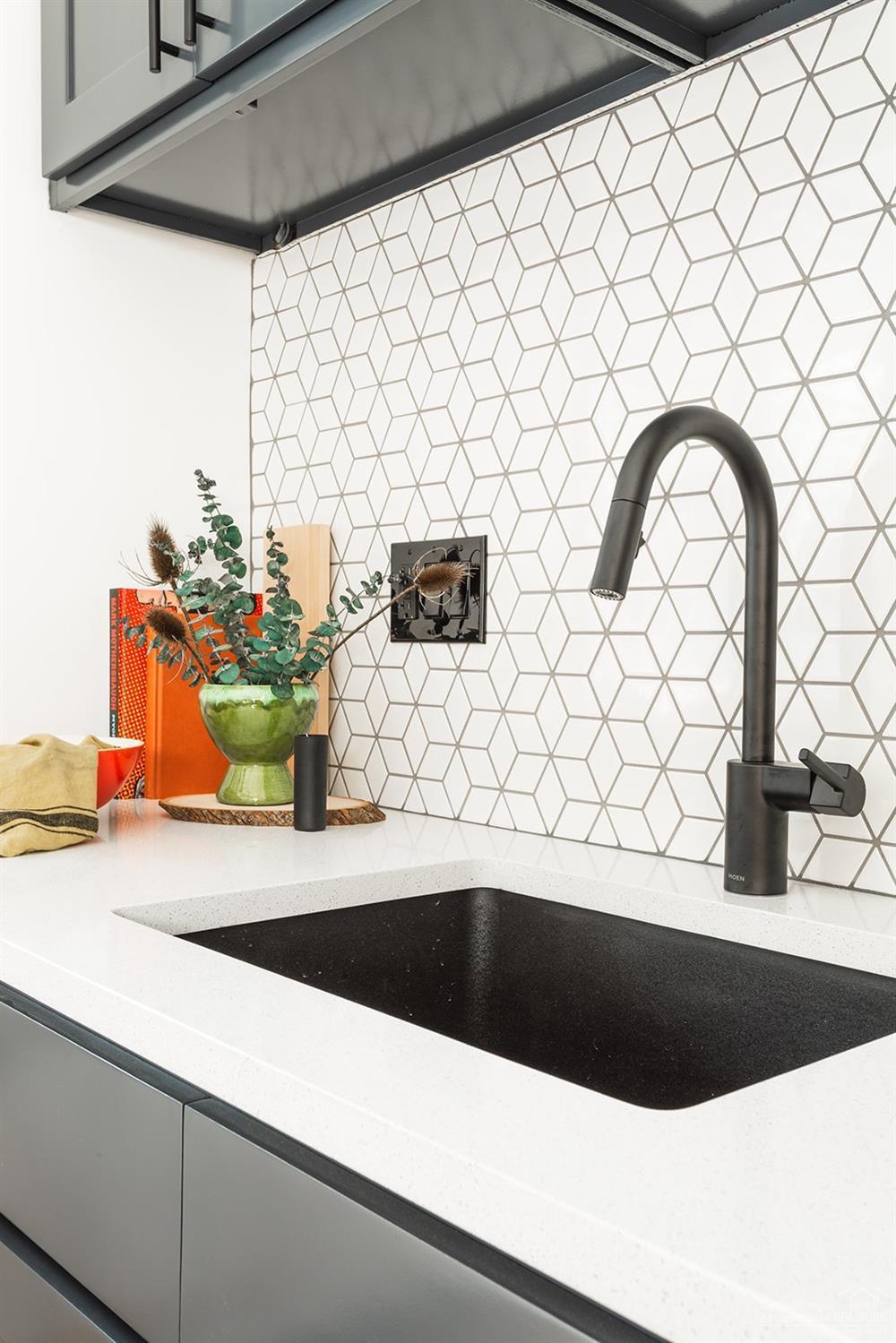 Hiatus - Residential