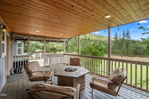 Tiny photo for 555 Grouse Creek Road, Grants Pass, OR 97526 (MLS # 220224350)