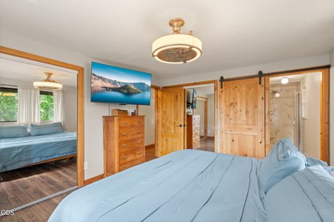 Tiny photo for 555 Grouse Creek Road, Grants Pass, OR 97526 (MLS # 220224350)