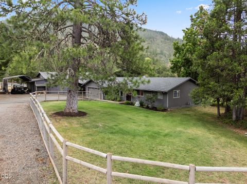 Tiny photo for 555 Grouse Creek Road, Grants Pass, OR 97526 (MLS # 220224350)