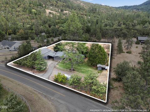 Tiny photo for 555 Grouse Creek Road, Grants Pass, OR 97526 (MLS # 220224350)