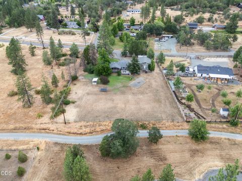Tiny photo for 555 Grouse Creek Road, Grants Pass, OR 97526 (MLS # 220224350)
