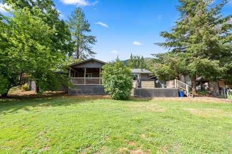 Tiny photo for 555 Grouse Creek Road, Grants Pass, OR 97526 (MLS # 220224350)