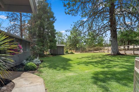 Tiny photo for 555 Grouse Creek Road, Grants Pass, OR 97526 (MLS # 220224350)