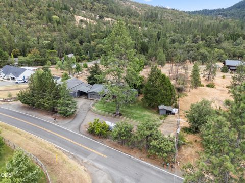 Tiny photo for 555 Grouse Creek Road, Grants Pass, OR 97526 (MLS # 220224350)