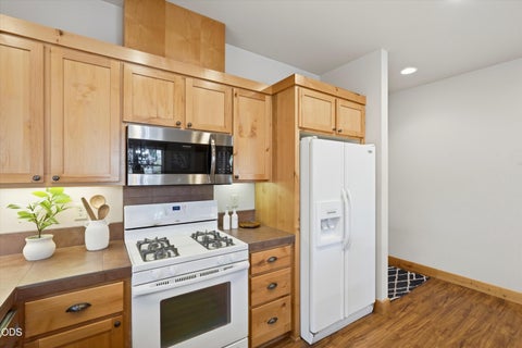 Tiny photo for 2737 NW Skyliners Road, Bend, OR 97703 (MLS # 220225856)