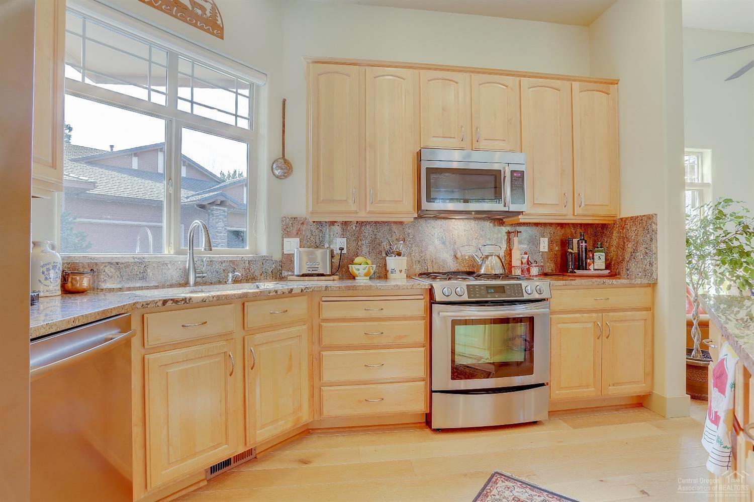 Broken Top - Residential